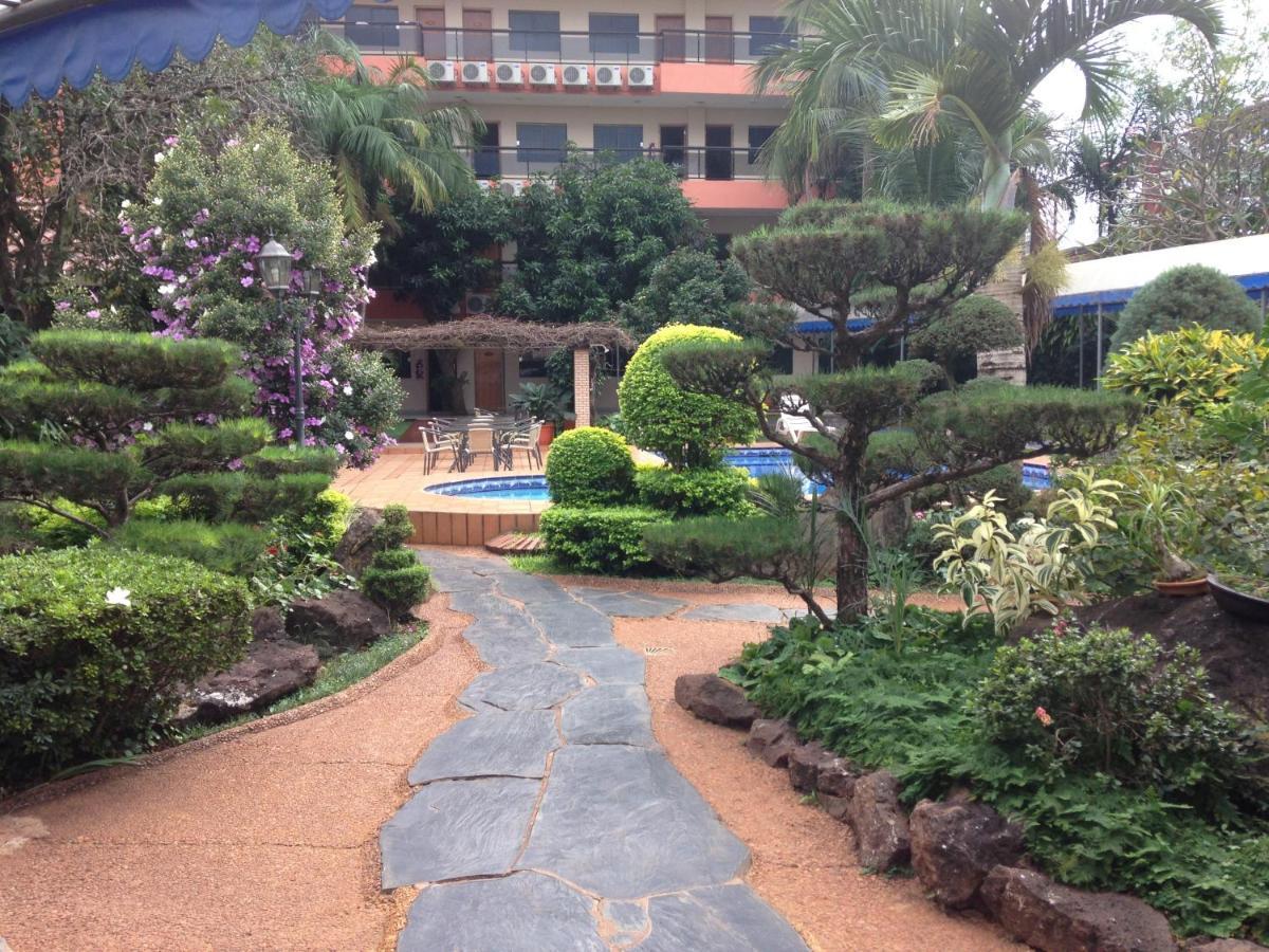 Hotel Arthur Shambala Encarnación Esterno foto