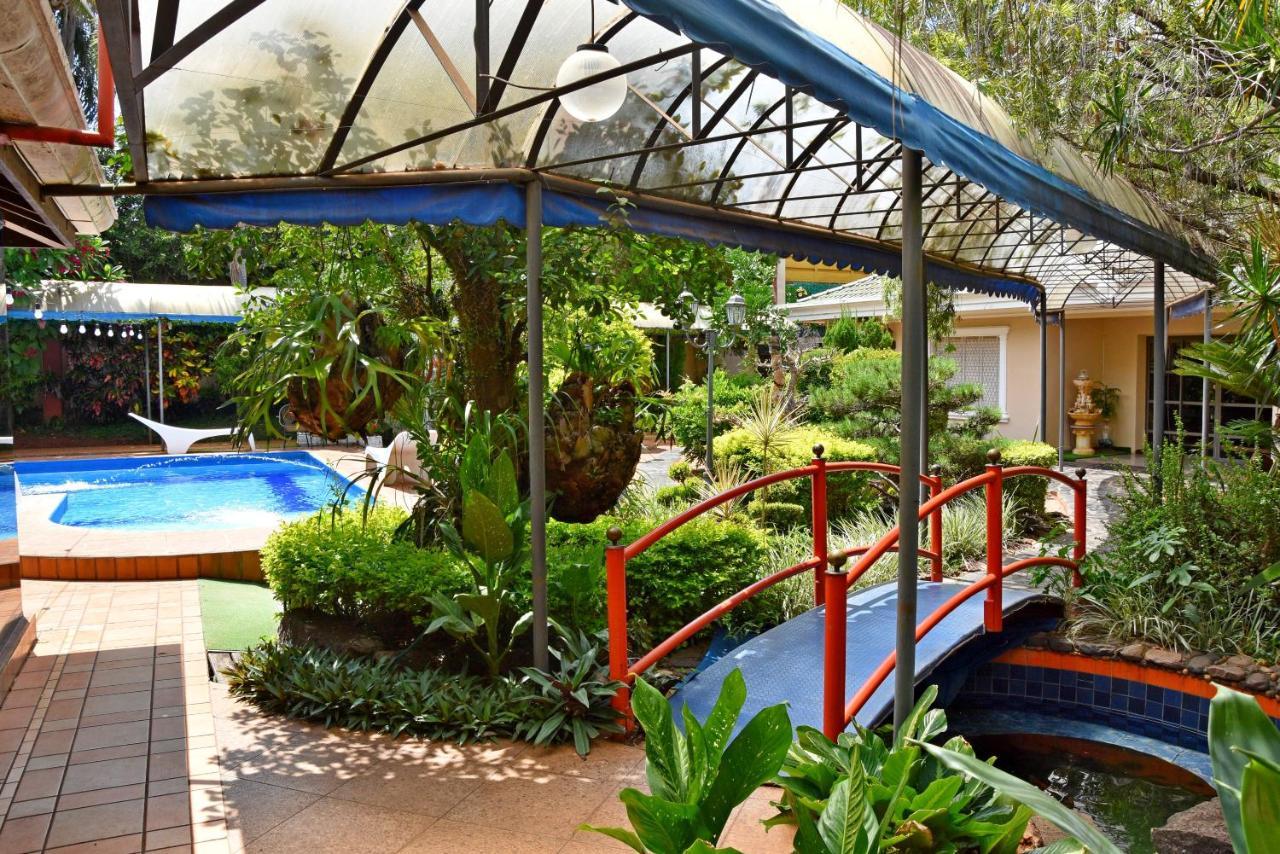 Hotel Arthur Shambala Encarnación Esterno foto
